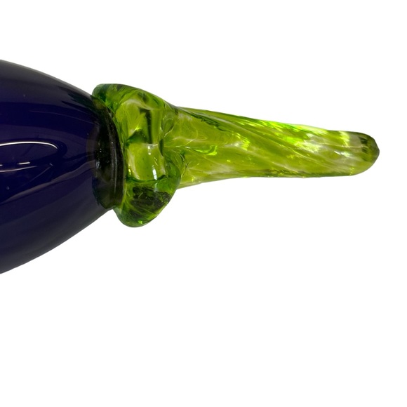 Hand Blown Glass Eggplant Signed Large 10”x 3” Purple Green Stem Horn of Plenty - Picture 3 of 9